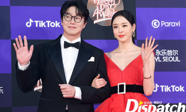 Dàn sao khoe dáng trên thảm đỏ Grammy của Hàn Quốc